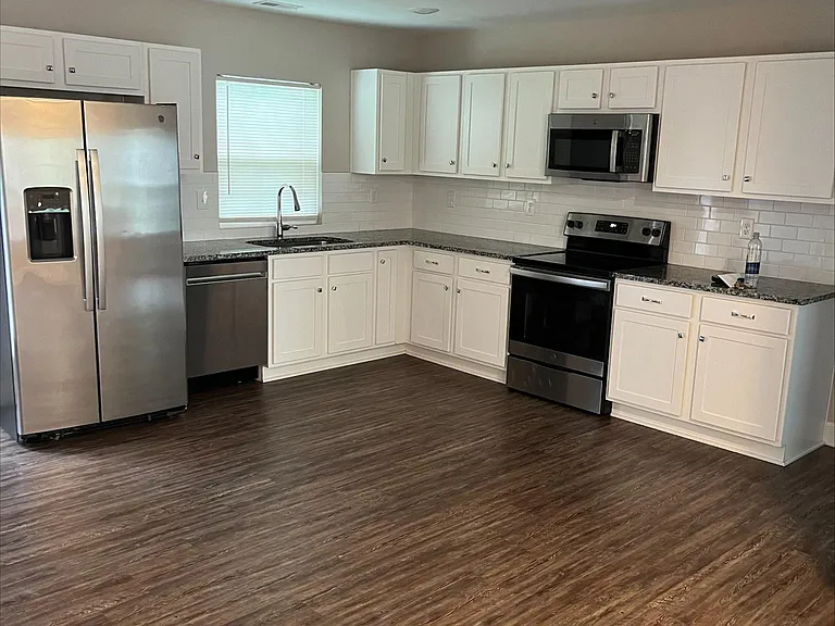 4959 Hillsboro Ave — Photo 3