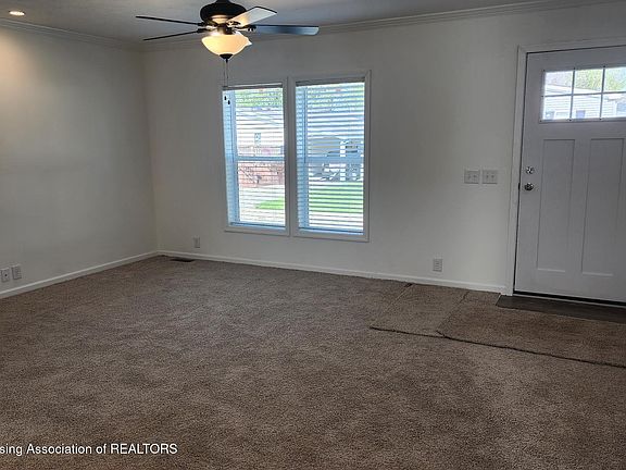 3rd image of 1184 Maple Leaf Ct