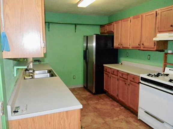 2nd image of 621 County Road 505