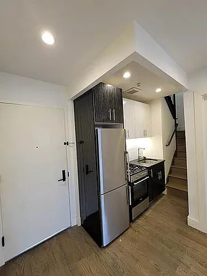 Rented by Cityside Rentals Corp | media 8