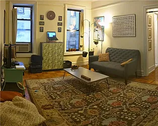 Rented by R New York