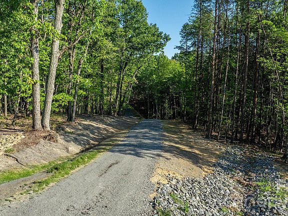 3rd image of 1390 Hanging Rock Rd