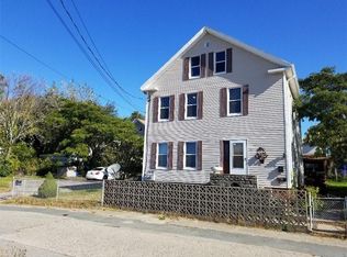 19 Dexter Ct, Pawtucket, RI 02860