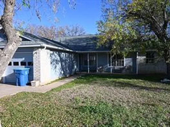 817 Lexington Rd, Elgin, TX 78621