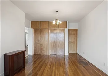 Building Photo - 1869 Mayflower Ave #2