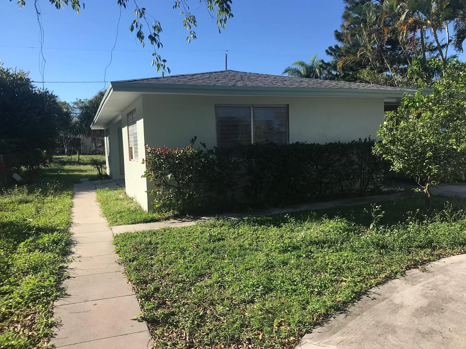 334 SE 1st Ave — Photo 4
