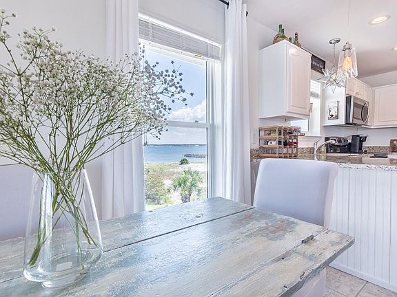 Dining Area - View of Sound