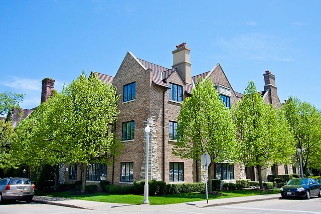 1st image of 521 Oakwood Ave APT 1A