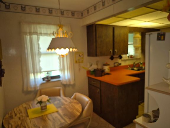 4th image of 2897 SW Ortega Street