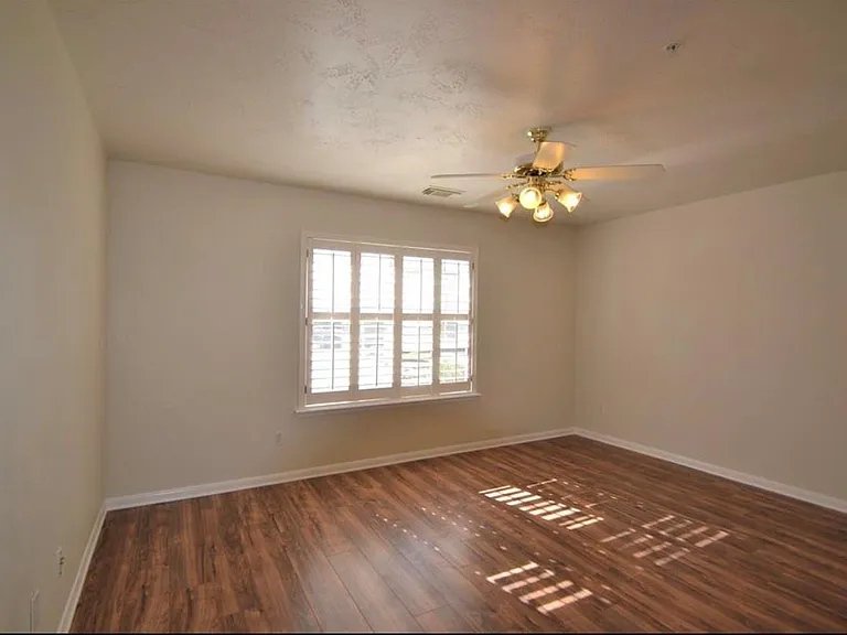 2710 Grants Lake Blvd #J10 — Photo 18