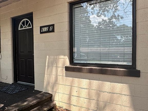 3rd image of 612 32nd St Unit A