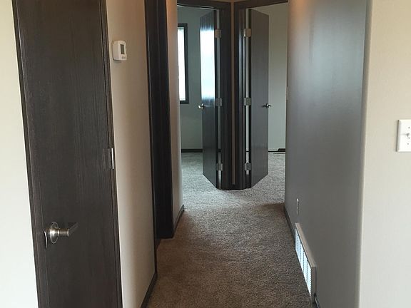 3rd image of 516 13th Ave NW