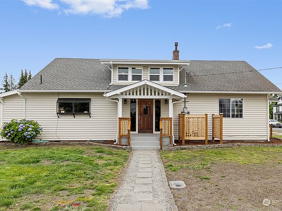 2nd image of 1004 3rd Avenue NW