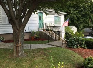 1347 Pleasant St, Worcester, MA 01602