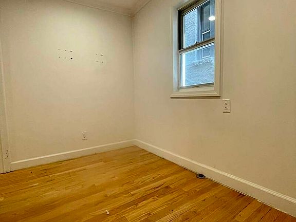 4th image of 184 Avenue A #2AR