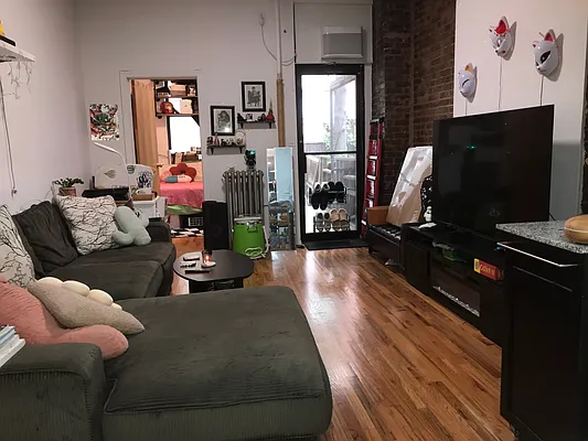 Rented by Bond New York | media 18