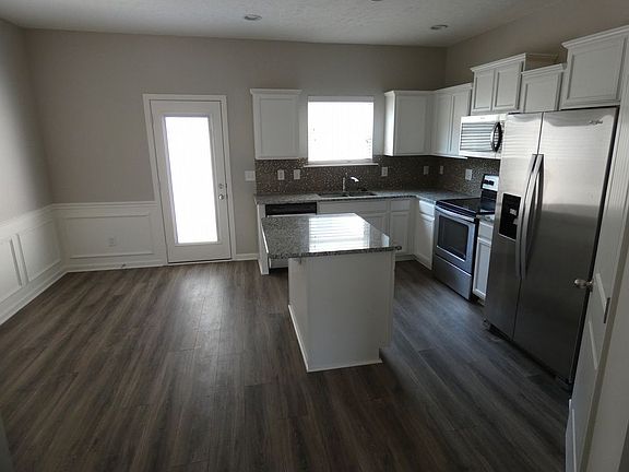 4th image of 3711 Righteous Dr