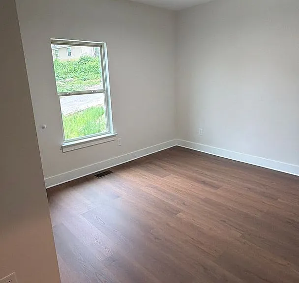 2417 Waverly St NW — Photo 3
