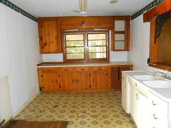 3rd image of 722 Circle Hill Dr