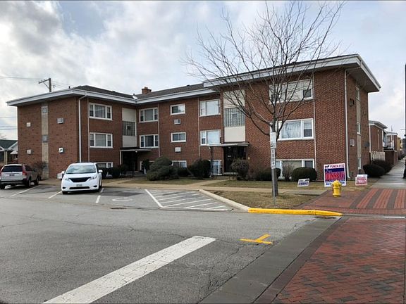 5th image of 7245 W Lawrence Ave #3A