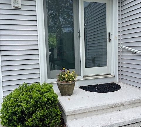 entrance into three season room