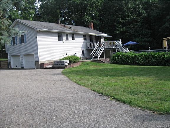 3rd image of 369 Chestnut Ave