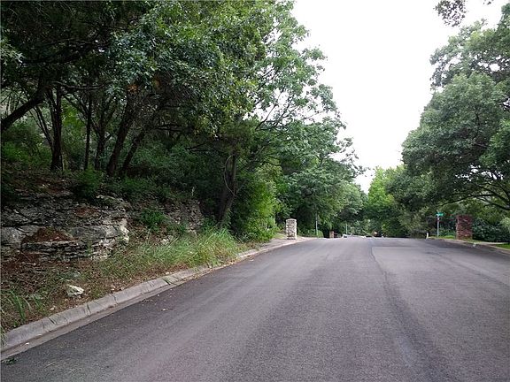 4th image of 6100 Bon Terra Dr