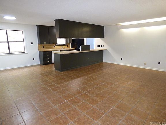 2nd image of 115 Southern Hills Dr