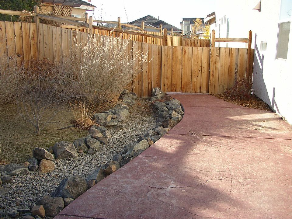 fenced side yard