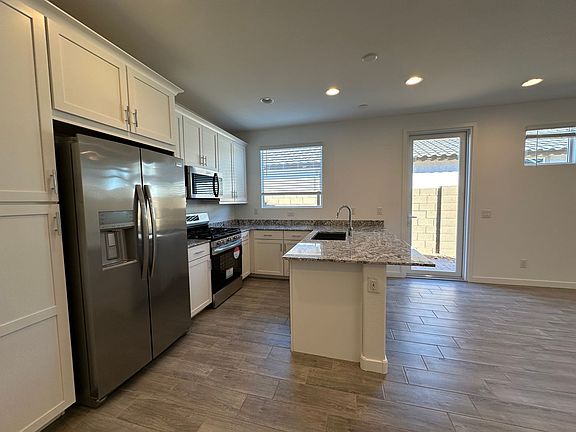 4th image of 7609 W Jackrabbit Ln