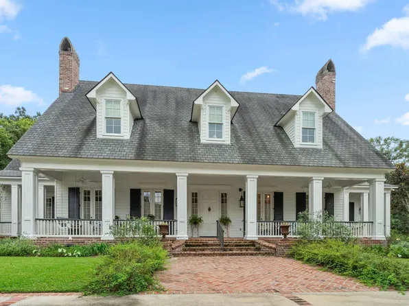 5376 Live Oak Dr, Saint Francisville, LA 70775