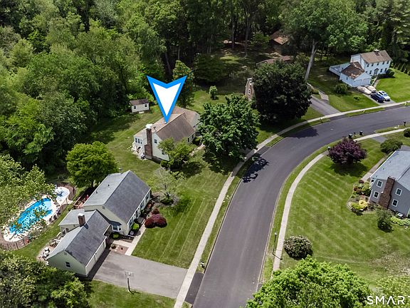 4th image of 81 White Oak Drive