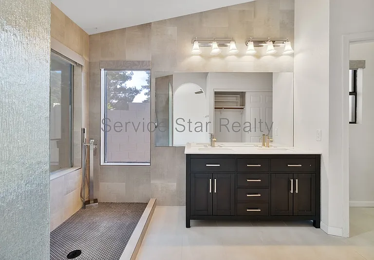 179 W Knox Rd — Photo 11