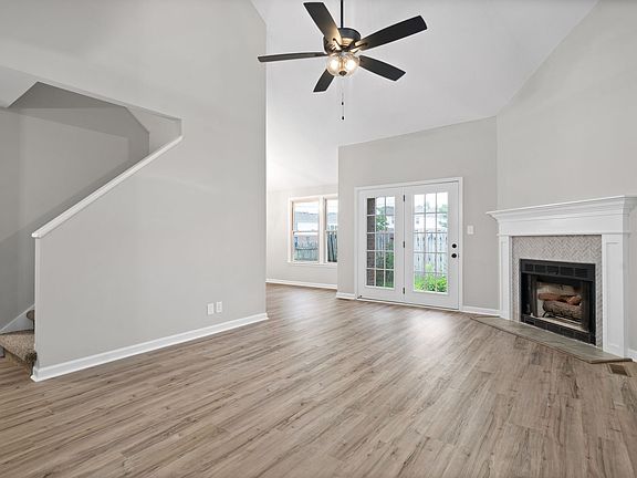 4th image of 1200 Riverwood Pl APT 2