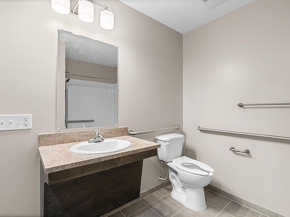 2nd image of 619 Brightview Dr #207