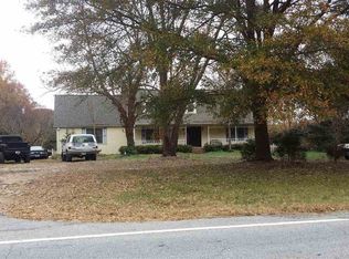 3165 Woodruff Rd, Simpsonville, SC 29681