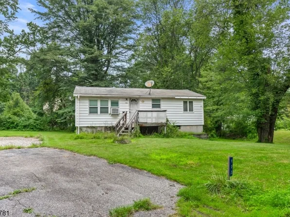 902 Holly Path, Stillwater Twp., NJ 07860