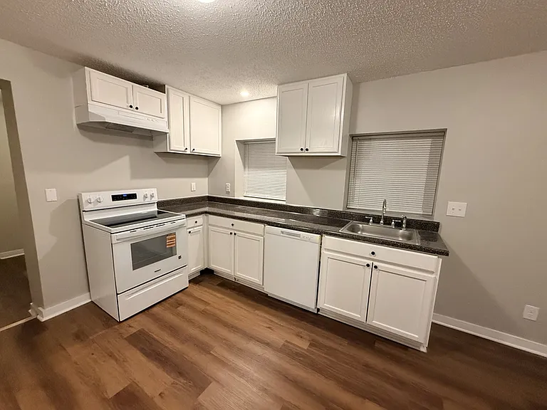 540 Harahan Rd — Photo 5