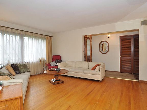 4th image of 12131 W Bel Mar Dr
