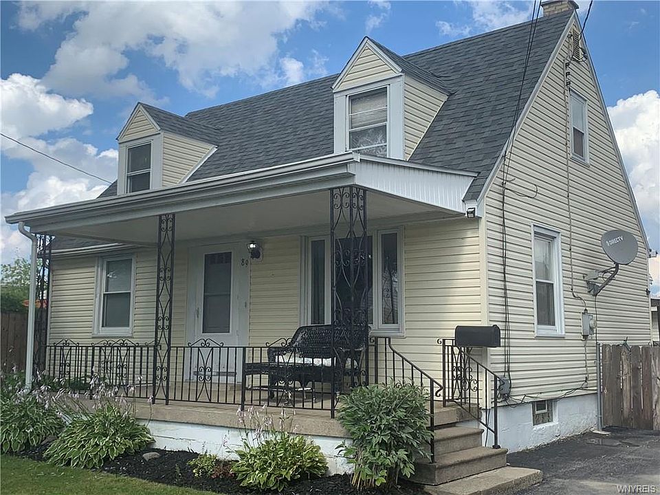 1st image of 89 Linden St