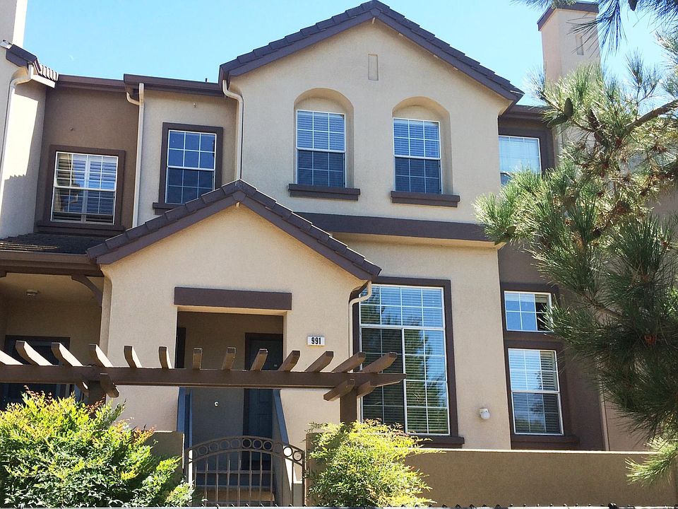 1st image of 991 Goodacre Ln