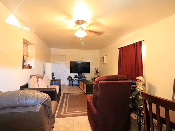 4th image of 373 Papaya Dr