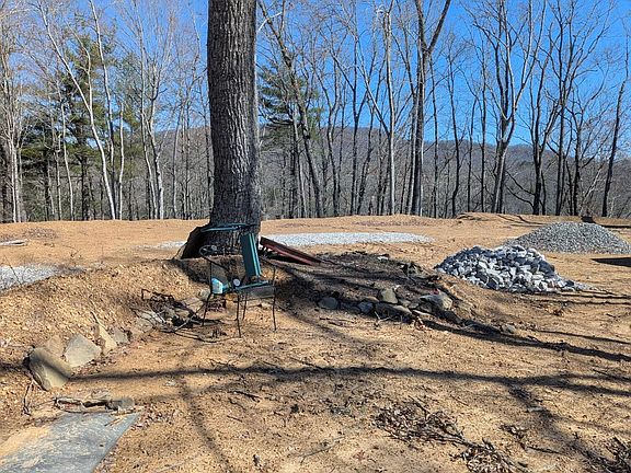4th image of 273 Balfour Dr Lot 8