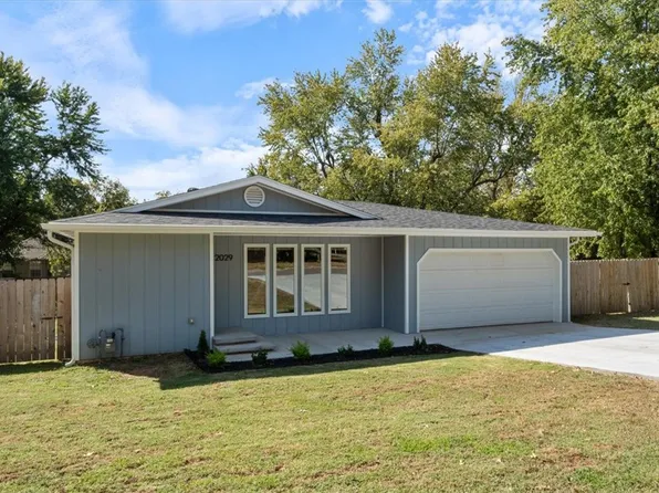 2029 W Lawson St, Fayetteville, AR 72703