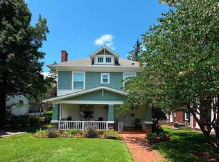 319 3rd St, Radford, VA 24141