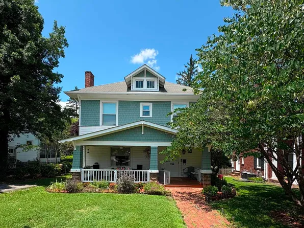 319 3rd St, Radford, VA 24141