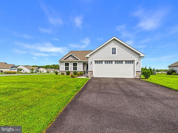 4th image of 126 Laertes Dr