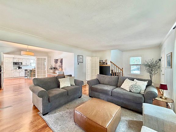 5th image of 1824 Strong Ave