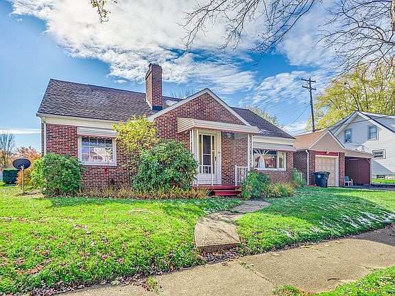 320 Clinton Ave, Akron.