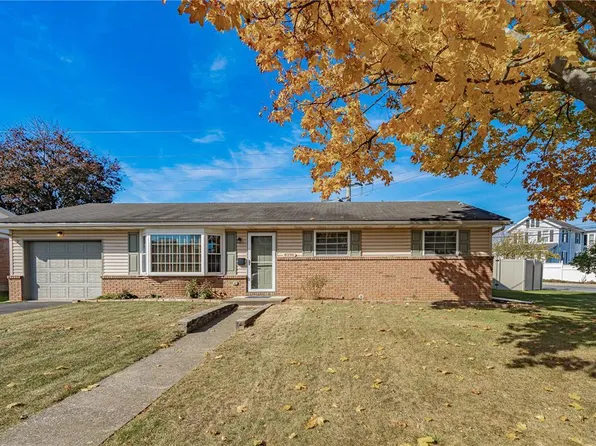 4396 Jay St, Whitehall, PA 18052